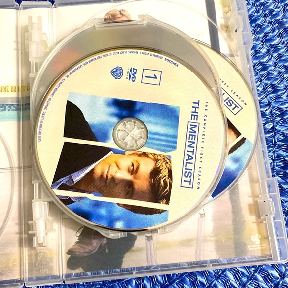 THE MENTALIST SIMON BAKER - COMPLETE FIRST SEASON - 6 DVD SET - Picture 4 of 9